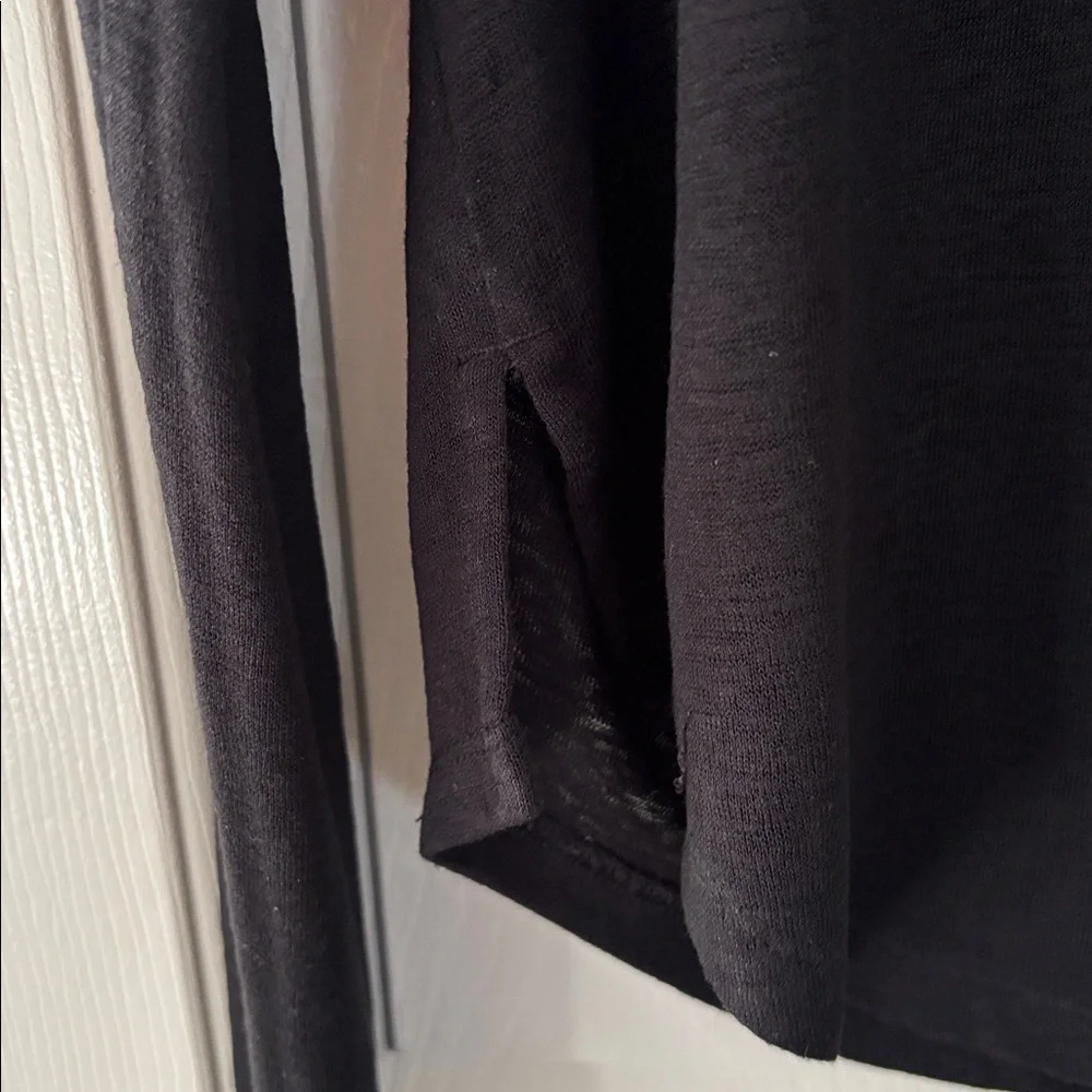 Athleta Black Long Sleeve Breezy Top Size Medium - Picture 5 of 10